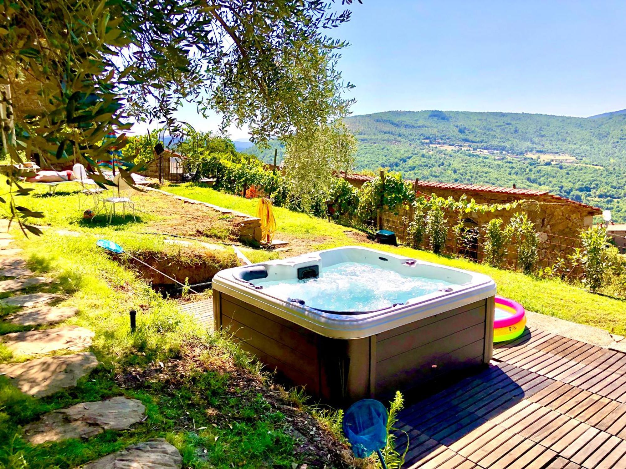 Bio Agriturismo Alba Etrusca Di Cortona - Organic Farmhouse- Appartamento Lavanda-Appartamento Rosmarino - Vasca Idromassaggio Esterna Poggioni Εξωτερικό φωτογραφία