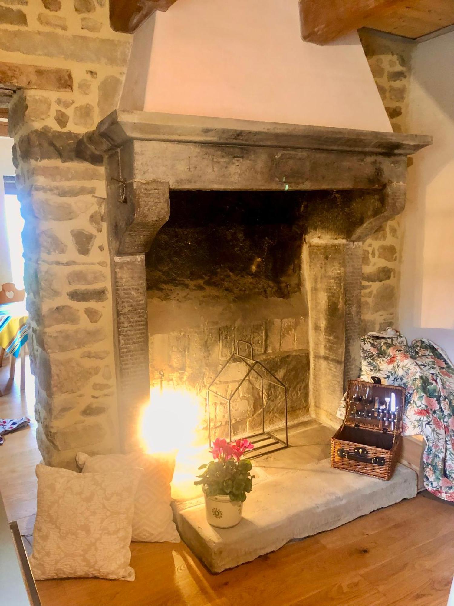 Bio Agriturismo Alba Etrusca Di Cortona - Organic Farmhouse- Appartamento Lavanda-Appartamento Rosmarino - Vasca Idromassaggio Esterna Poggioni Εξωτερικό φωτογραφία
